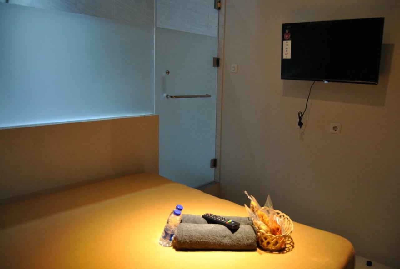 ג'קרטה Lantai6 Hotel מראה חיצוני תמונה